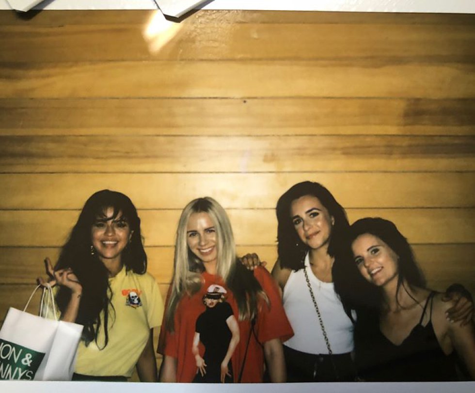 Selena Gomez no olvidará nunca la última fiesta con sus amigas Selena Gomez no olvidará nunca la última fiesta con sus amigas
