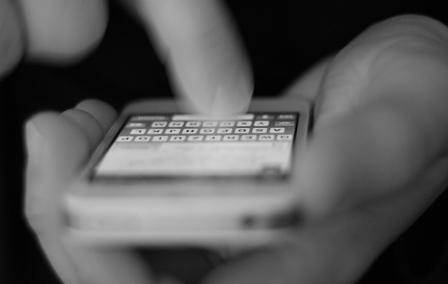 El SMS con el que un jefe despidió a su empleada indigna en Facebook El SMS con el que un jefe despidió a su empleada indigna en Facebook