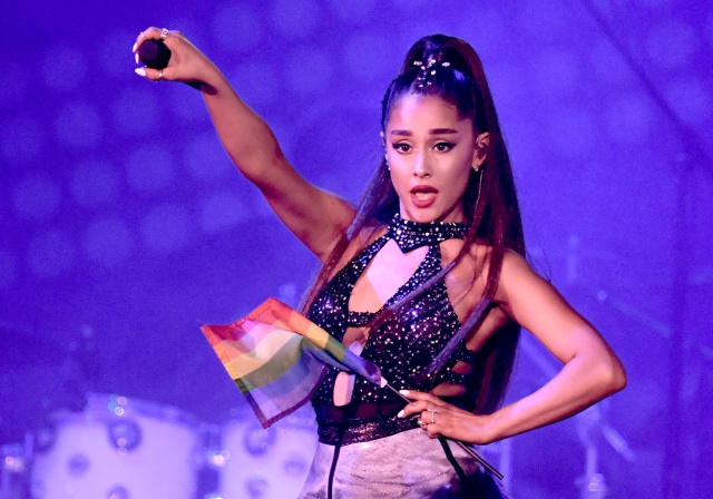¿Ha acertado Ariana Grande con su nuevo sencillo 'Breathin'? ¿Ha acertado Ariana Grande con su nuevo sencillo 'Breathin'?