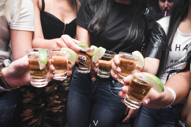 ¿Salir de fiesta tiene edad? SÍ, y es esta ¿Salir de fiesta tiene edad? SÍ, y es esta