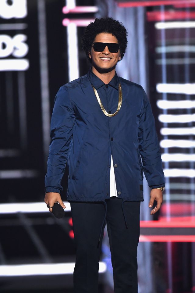 Bruno Mars: “Sabes que lo lograste cuando puedes contratar a Ed Sheeran para cantarte feliz cumpleaños” Bruno Mars: “Sabes que lo lograste cuando puedes contratar a Ed Sheeran para cantarte feliz cumpleaños”