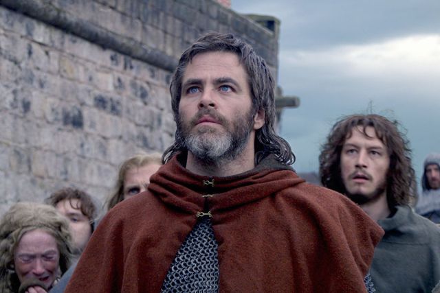 El desnudo frontal de Chris Pine monopoliza la promoción de El rey proscrito El desnudo frontal de Chris Pine monopoliza la promoción de El rey proscrito