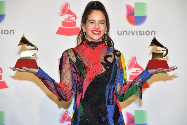 Rosalía contesta a sus fans y abre la puerta a una colaboración muy especial Rosalía contesta a sus fans y abre la puerta a una colaboración muy especial
