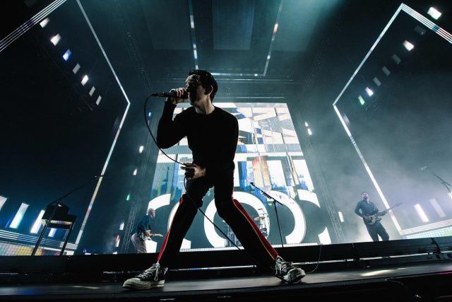 The 1975 asombra al público con la escenografía de su show The 1975 asombra al público con la escenografía de su show