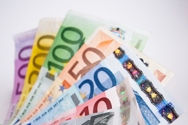 Si tienes un nombre, te regalamos 1.500€ Si tienes un nombre, te regalamos 1.500€