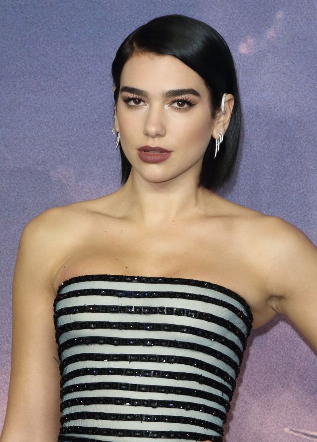 Dua Lipa hace un llamamiento a las mujeres en busca de complicidad Dua Lipa hace un llamamiento a las mujeres en busca de complicidad