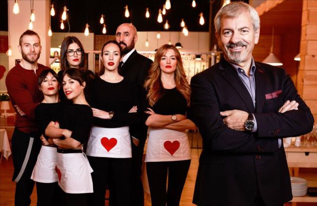 Detienen a una pareja que se conoció en ‘First Dates’ por acoso Detienen a una pareja que se conoció en ‘First Dates’ por acoso