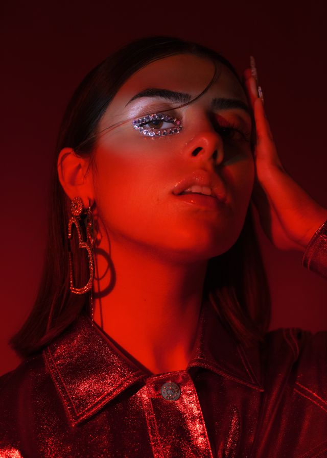 Paula Cendejas va a ser la sensación del pop español y el productor de C. Tangana lo sabe bien Paula Cendejas va a ser la sensación del pop español y el productor de C. Tangana lo sabe bien