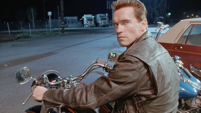 La espectacular diferencia física entre Arnold Schwarzenegger y su hijo a la misma edad La espectacular diferencia física entre Arnold Schwarzenegger y su hijo a la misma edad