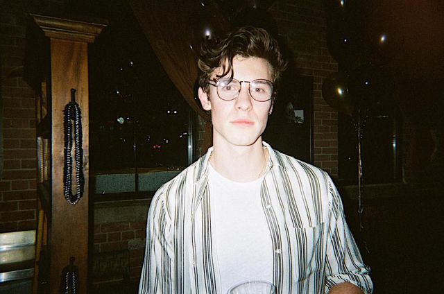 Una usuaria de Twitter demuestra que Shawn Mendes podría ser Eric, el príncipe de ‘La Sirenita’ Una usuaria de Twitter demuestra que Shawn Mendes podría ser Eric, el príncipe de ‘La Sirenita’