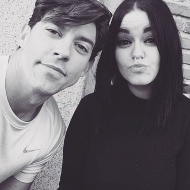 Adrián Lastra hace una versión de ‘Shallow’ con su hermana que nos ha dejado impresionados Adrián Lastra hace una versión de ‘Shallow’ con su hermana que nos ha dejado impresionados