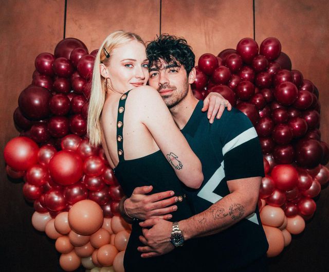 Joe Jonas se viste como Sansa por el estreno de ‘Juego de Tronos’ Joe Jonas se viste como Sansa por el estreno de ‘Juego de Tronos’