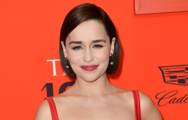 Emilia Clarke se despide de ‘Juego de Tronos’ con unas palabras cargadas de emoción Emilia Clarke se despide de ‘Juego de Tronos’ con unas palabras cargadas de emoción