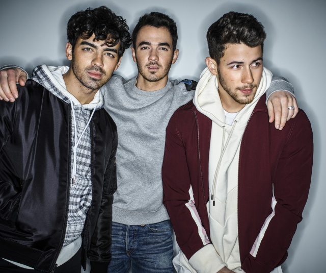 Jonas Brothers desvela las canciones de su disco 'Happiness Begins' Jonas Brothers desvela las canciones de su disco 'Happiness Begins'