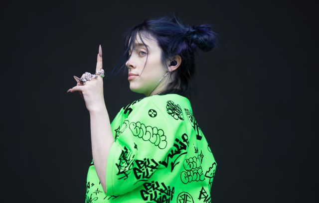 Billie Eilish recompensa a los fans por los cambios en su concierto de Chicago Billie Eilish recompensa a los fans por los cambios en su concierto de Chicago