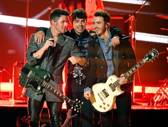 Jonas Brothers y Rosalía acechan a Sheeran y Bieber en la lista Jonas Brothers y Rosalía acechan a Sheeran y Bieber en la lista
