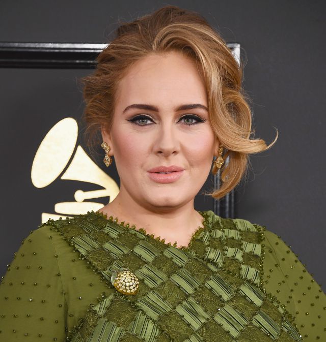 Adele se va de fiesta y lo peta cantando a lo Nicki Minaj y bailando al ritmo de Beyoncé Adele se va de fiesta y lo peta cantando a lo Nicki Minaj y bailando al ritmo de Beyoncé