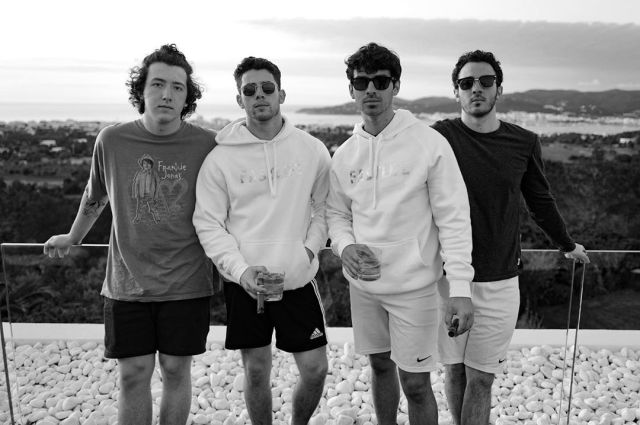 Hasta tres veces llamó la policía en la despedida de soltero de Joe Jonas Hasta tres veces llamó la policía en la despedida de soltero de Joe Jonas
