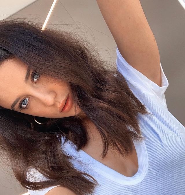 Aitana y María Pedraza visten el mismo pantalón y top Aitana y María Pedraza visten el mismo pantalón y top