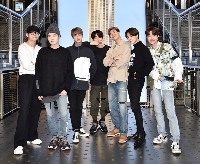 Los chicos de BTS retan a dos artistas a superarlos en los videojuegos Los chicos de BTS retan a dos artistas a superarlos en los videojuegos