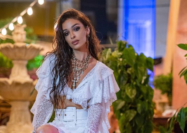 Eleni Foureira de vacaciones en Miconos con un ex concursante de ‘Supervivientes’ Eleni Foureira de vacaciones en Miconos con un ex concursante de ‘Supervivientes’