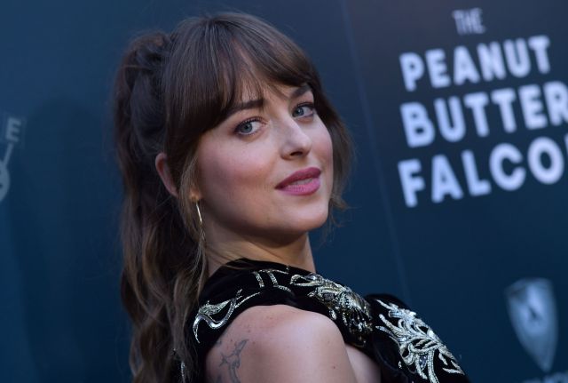 Dakota Johnson se hace un 'arreglito' e internet arde Dakota Johnson se hace un 'arreglito' e internet arde