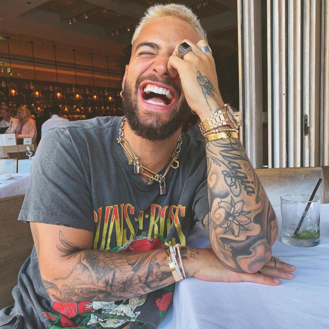 Maluma no puede evitar las lágrimas cuando ve uno de sus sueños hecho realidad Maluma no puede evitar las lágrimas cuando ve uno de sus sueños hecho realidad