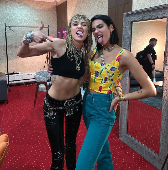 ¿A qué huele Miley Cyrus? Dua Lipa responde ¿A qué huele Miley Cyrus? Dua Lipa responde