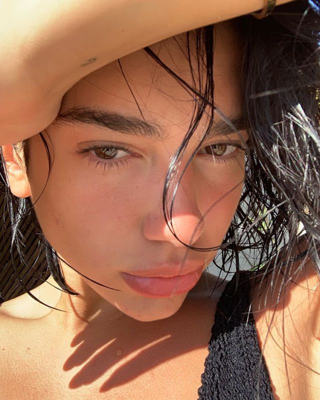 Dua Lipa nos demuestra con su último outfit que no tiene límites Dua Lipa nos demuestra con su último outfit que no tiene límites