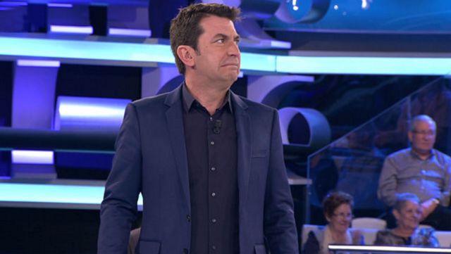 Arturo Valls, a una concursante de Ahora Caigo: “Tenía ganas de conocerte so lerda” Arturo Valls, a una concursante de Ahora Caigo: “Tenía ganas de conocerte so lerda”