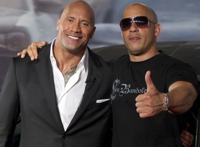 Vin Diesel y Dwayne Johnson: Dos duros muy blandos en el cumpleaños de Paul Walker Vin Diesel y Dwayne Johnson: Dos duros muy blandos en el cumpleaños de Paul Walker