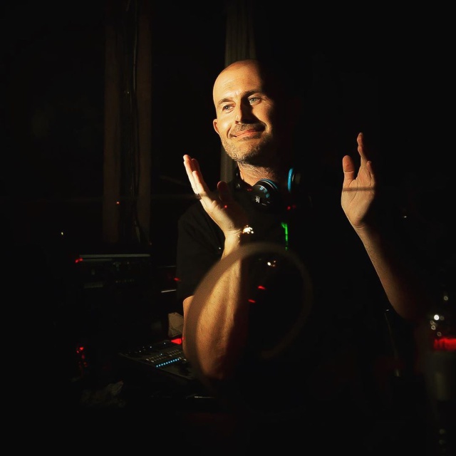 DJ Oliver presenta su documental 'Can Dance' DJ Oliver presenta su documental 'Can Dance'