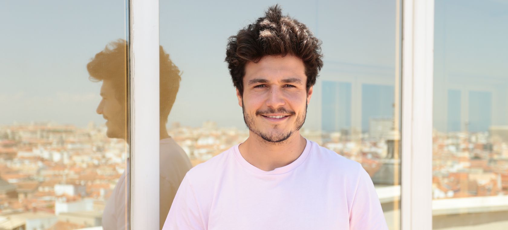 Miki Núñez: “Es muy difícil hacerse un hueco en el panorama cuando ya hay 32 triunfitos antes; pero quien vale, vale” Miki Núñez: “Es muy difícil hacerse un hueco en el panorama cuando ya hay 32 triunfitos antes; pero quien vale, vale”