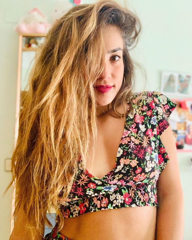 Julia Medina (‘OT 2018’) anuncia título, portada y fecha de su álbum debut, ‘No dejo de bailar’ Julia Medina (‘OT 2018’) anuncia título, portada y fecha de su álbum debut, ‘No dejo de bailar’