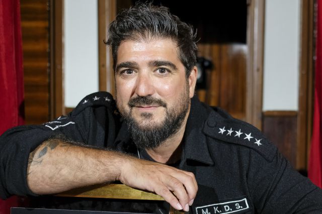 No todo el mundo entiende la foto de Antonio Orozco y Kiko Rivera No todo el mundo entiende la foto de Antonio Orozco y Kiko Rivera