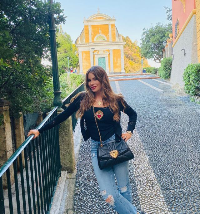 Sofía Vergara sube una foto con su sobrina y sus seguidores solo hablan de su parecido Sofía Vergara sube una foto con su sobrina y sus seguidores solo hablan de su parecido