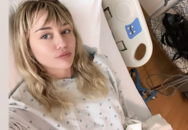Miley Cyrus ha sido hospitalizada y su nuevo chico le dedica una canción Miley Cyrus ha sido hospitalizada y su nuevo chico le dedica una canción