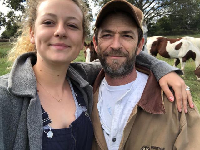 La hija de Luke Perry recuerda a su padre con una divertida foto La hija de Luke Perry recuerda a su padre con una divertida foto