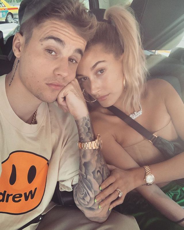 Esto es lo que hacía Justin Bieber mientras Selena lanzaba su nueva canción Esto es lo que hacía Justin Bieber mientras Selena lanzaba su nueva canción