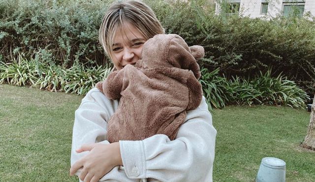 Así es como Laura Escanes ha convertido a su hija Roma en la auténtica protagonista de sus redes sociales Así es como Laura Escanes ha convertido a su hija Roma en la auténtica protagonista de sus redes sociales