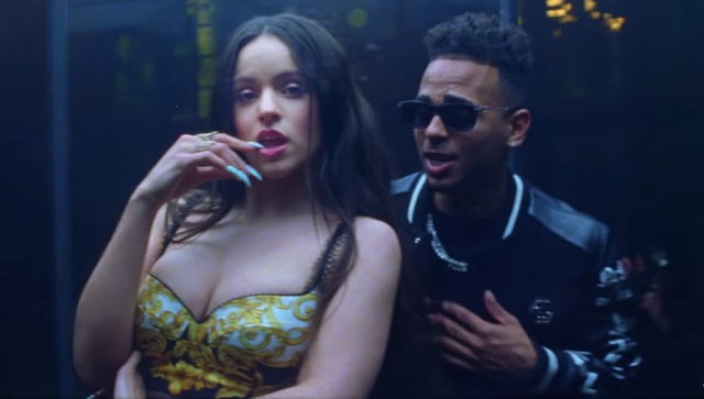 15 canciones que necesitarás escuchar esta Nochevieja 15 canciones que necesitarás escuchar esta Nochevieja