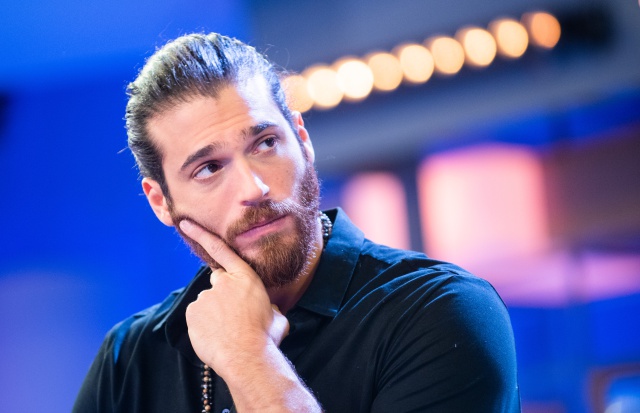 El cambio radical de Can Yaman para hacer la mili: sin barba y sin melena El cambio radical de Can Yaman para hacer la mili: sin barba y sin melena