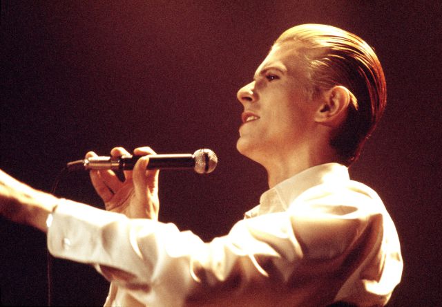Escucha la nueva versión inédita de 'The man who sold the world' de David Bowie Escucha la nueva versión inédita de 'The man who sold the world' de David Bowie