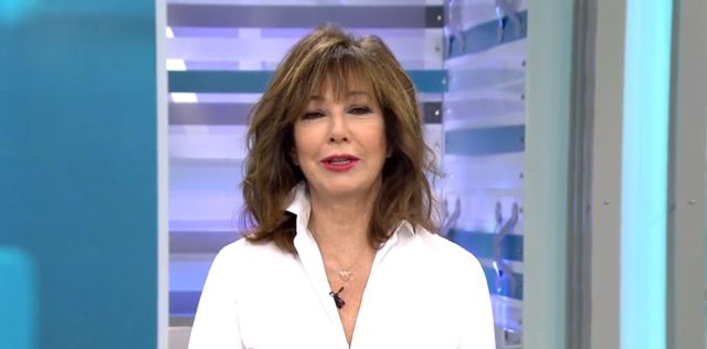 Ana Rosa sorprende con un detalle en su ropa a los espectadores Ana Rosa sorprende con un detalle en su ropa a los espectadores
