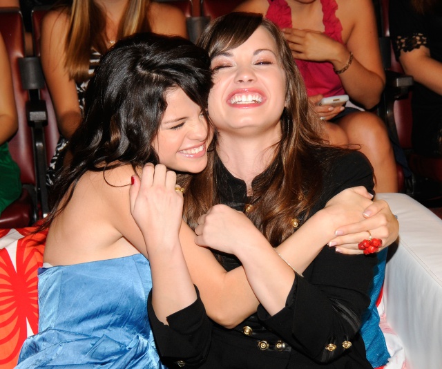 Selena Gomez y Demi Lovato, ¿de nuevo mejores amigas? Selena Gomez y Demi Lovato, ¿de nuevo mejores amigas?