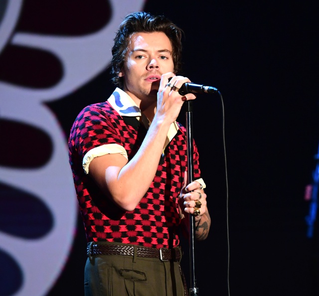 Harry Styles habla sobre su ex Taylor Swift Harry Styles habla sobre su ex Taylor Swift