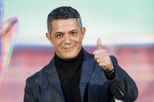 Alejandro Sanz vuelve a hacernos reflexionar y “todo se reduce a una cosa: las personas” Alejandro Sanz vuelve a hacernos reflexionar y “todo se reduce a una cosa: las personas”