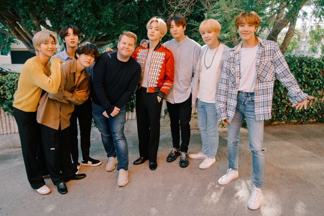 James Corden anuncia el HomeFest con actuaciones de BTS, Billie Eilish y Dua Lipa, entre otros James Corden anuncia el HomeFest con actuaciones de BTS, Billie Eilish y Dua Lipa, entre otros