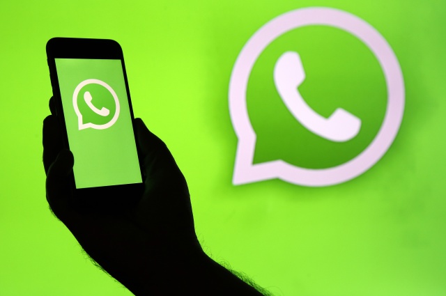 WhatsApp implanta una nueva medida en los reenvios de mensajes para frenar los bulos WhatsApp implanta una nueva medida en los reenvios de mensajes para frenar los bulos