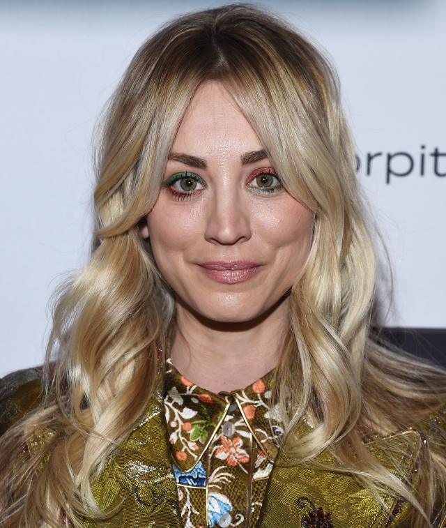 Kaley Cuoco aumenta la familia Kaley Cuoco aumenta la familia